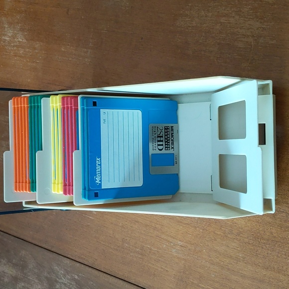 Vintage Floppy Disks and Storage Box - Picture 3 of 7